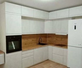 Модульная кухня Бруклин 2.4 x 2 м (Бетон белый) в Зеленогорске - zelenogorsk.katalogmebeli.com | фото 15